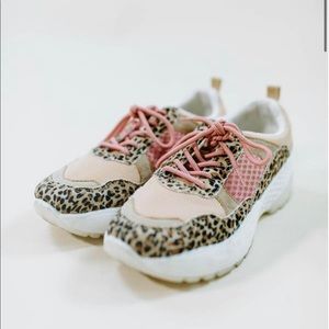 NEW Kittenish size 8 leopard sneakers